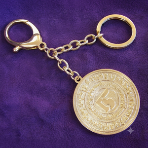 Porte-clés médaillon double anneau vintage de luxe fait main en laiton antique léger, gravé sur mesure, cadeau souvenir, breloque de sac, vente en gros - Product Image 3