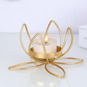 Porte-bougie moderne en métal doré, centre de table minimaliste, décoration décorative pour la maison, support à bougie - Product Image 5