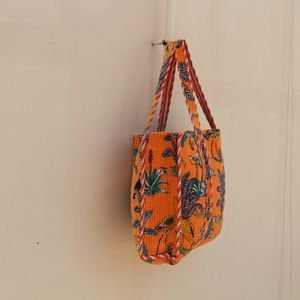 กระเป๋าโท้ทสะพายไหล่สำหรับผู้หญิง ขนาดใหญ่ ลายสัตว์ พื้นสีส้ม ผ้ากำมะหยี่เนื้อนุ่มแบบเย็บติดกัน พร้อมซิปปิด - Product Image 4