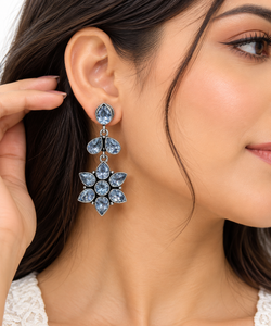 Pendientes colgantes de boda con circonita, latón, chapado en plata y engaste floral vintage |   Venta al por Mayor Directa de Fábrica |   OEM ODM Personalizado - Product Image 2