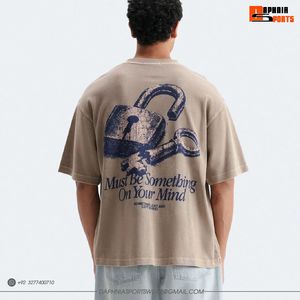 เสื้อยืดคอตตอนสีเบจทรงโอเวอร์ไซส์สำหรับผู้ชาย พิมพ์ลายบลูล็อค คอกลม แขนสั้น สไตล์ลำลอง สตรีทแวร์ ขายดี สำหรับทุกเพศ - Product Image 2