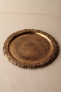 Plateau de service en laiton exquis avec détails de fabrication raffinés, idéal pour des occasions de réception élégantes - Product Image 2