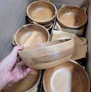 ชามไม้ธรรมชาติสำหรับผสมและเสิร์ฟ ชามสลัดไม้ทำมือ ชามไม้ OEM อุปกรณ์ครัวไม้ ผู้จำหน่ายชามไม้ - Product Image 5