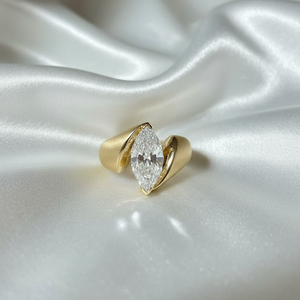 Anillo de Compromiso Clásico Solitario de 2 CT con Corte Marquise y Zirconia, Regalo Moderno para Mujer, para Bodas y Fiestas, Plata de Ley 925 - Product Image 1