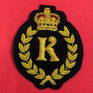 Badge de blazer sur mesure, brodé à la main en fil d'or, avec alphabet, armoiries, fleurs en tissu toile, patch pour veste, logo pour polo et vêtements - Product Image 6