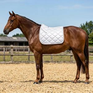 Almohadilla de Montar a Caballo para Doma Clásica, con Forro de Cuero Tipo Waffle, Relleno de Espuma y Polifibra, Exterior de Satén, Venta al Por Mayor - Product Image 1