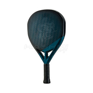 Pala de tenis con forma aerodinámica y superficie lisa para una respuesta rápida y un control preciso de la pelota - Product Image 3