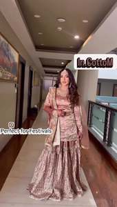 ชุดชาราร่าผ้าไหมสีน้ำตาลเงินพร้อมผ้าคลุมไหล่ ชุด 3 ชิ้น ผ้าไหมซิมมี่-ชูแท้ ปักลายหนักประดับเลื่อม ชุดชาราร่าสำหรับงานปาร์ตี้ - Product Image 3