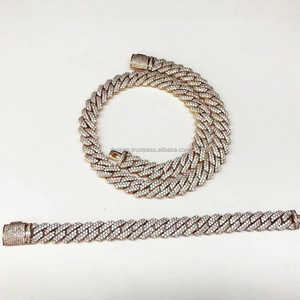 Collar de Plata de Ley 925 Plateada con Cadena Cubana y Diamante Moissanita VVS Engastado en Bisel, Certificado IGI, de Moda, Regalo para Hombre - Product Image 3
