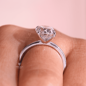 Bague de fiançailles classique en platine 950 avec diamant solitaire ovale à 4 griffes, monture haute, tige européenne, certifiée, cultivée en laboratoire - Product Image 3