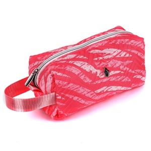 Juego de Bolsas Rectangulares Digitales ZIG ZAG ROSA, Organizador de Maquillaje y Accesorios de Viaje Multiusos y Elegante - Product Image 1