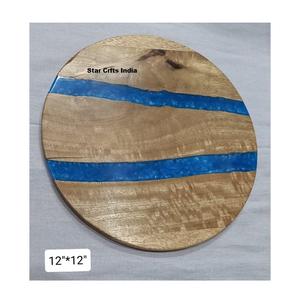 Planche à découper en bois d'olivier et résine époxy haut de gamme, faite à la main, grain naturel, taille personnalisée, style multi-usages pour cuisine, vente en gros - Product Image 5