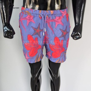 Pantalones cortos unisex de poliéster 100% ligeros, con estampado deportivo, para la temporada de verano, para uso en exteriores y gimnasio, con MOQ bajo. - Product Image 3
