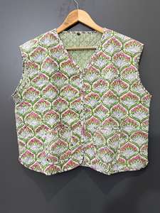 Handcrafted Unisex Cotton <b>Quilted</b> Patchwork Jacket Bohemian Reversible Kantha Kimono Coat Winter Vintage Winter <b>Floral</b> Jacket - Product Image 4