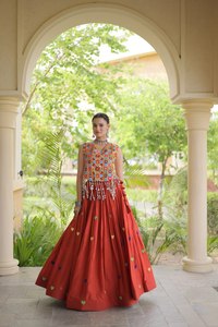 Conjunto de Lehenga Choli de Algodón para Mujer, Estampado Étnico Indio, con Trabajo de Gota Patti y Espejos, Especial para Navratri - Product Image 2