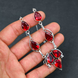 Collier de luxe en argent sterling fait main personnalisé avec grenat rouge de laboratoire en forme de poire et perle d'eau douce, cadeau de mariage, bijoux - Product Image 3