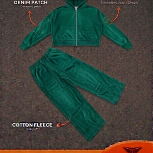 TEENS TREND INDUSTRY Conjuntos Deportivos de Forro Polar de Algodón de Alta Calidad, Ecológicos, de Secado Rápido y Resistentes al Viento, 400 GSM, con Logos Bordados y Pedrería - Product Image 4