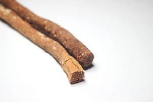 Brosse à dents naturelle Earthpure Herbal Miswak, blanchiment des dents, haleine fraîche, élimination de la plaque dentaire, aide à l'hygiène dentaire écologique - Product Image 4