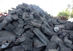 Charbon de bois de Khaya de qualité supérieure |   Chaleur intense et combustion longue durée |   Usine au Vietnam - Product Image 3