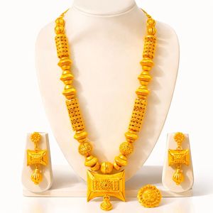 MOLL JEWELLERS Parure de bijoux de mariage traditionnelle plaquée or 24 carats avec collier à pendentif floral, boucles d'oreilles et bague ajustable, Modèle n° 23061 - Product Image 3