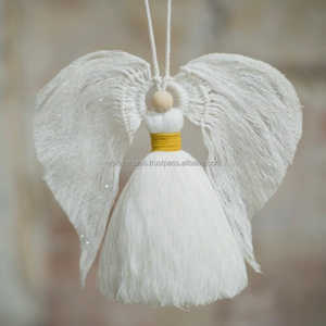 Tapiz de pared de macramé bohemio hecho a mano de algodón personalizado para boda, hogar o fiesta - Product Image 2