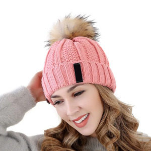 Bonnet en laine mélangée de qualité supérieure, doux au toucher, chaud, uni, tricoté, pour l'hiver, en vente - Product Image 2