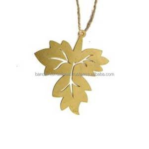 Article décoratif suspendu en fer avec finition dorée pour la décoration de la maison et d'autres décorations de Noël - Product Image 3