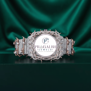 Reloj de Cuarzo de Moda Cuadrado de Acero Inoxidable Personalizado con Diamantes de Moissanita, Totalmente Cubierto de Diamantes, con Brazalete de Espinas Plateadas - Product Image 6
