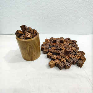 Dés en bois poli de qualité supérieure, vente en gros d'usine, dés de jeu de société avec points, dés de table, dés de jeu de société, dés de jeu en bois - Product Image 1