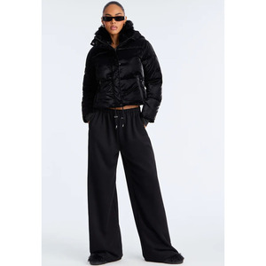Low MOQ Women Winter Crop Puffer Jacket Twin City Made Casual Wear Padded <b>Bubble</b> <b>Coats</b> Plain Fashion Crop Puffer Jacket - Product Image 2