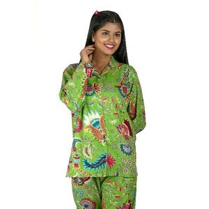 Ensemble de vêtements de nuit d'été à imprimé floral pour femmes nouveauté Collection printemps tissu tissé doux et léger avec impression de bloc de main - Product Image 3