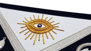 Delantal Masónico Past Master Blue Lodge con Bordado a Mano en Plata y Oro, Delantal Ceremonial de Primera Calidad - Product Image 2