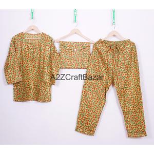 Pyjama en coton tricoté 100% à imprimé floral pour femme, manches trois quarts, taille élastique, longueur intégrale, décontracté, respirant et séchage rapide pour l'automne - Product Image 1