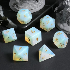 Dés en pierre de haute qualité, opalite, cristal naturel, pierres de guérison Reiki, pierres gravées, ensemble de dés personnalisés, cristal Viking. - Product Image 6