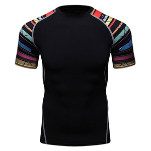 เสื้อยืดออกกำลังกายสำหรับผู้ชาย ผ้าซับเหงื่อและแห้งเร็ว เพื่อความสบายในการสวมใส่ - Product Image 1