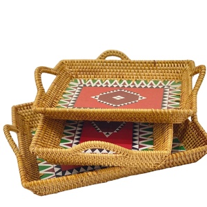 Bandeja de Servir de Madera de Bambú 100% Natural Tejida a Mano por Fabricante Vietnamita con Asas/Tapa, Color y Tamaño Personalizados para Comedor - Product Image 1