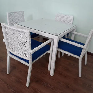 Ensemble de salle à manger en polyrotin d'extérieur commercial PRCF-058 pour hôtel et restaurant - Product Image 1