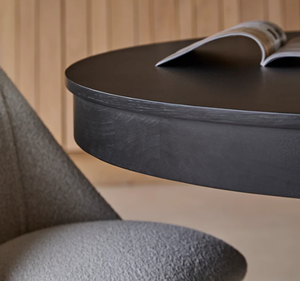 ชุดโต๊ะอาหารสีดำทันสมัย 8 ที่นั่ง เก้าอี้หุ้มเบาะ ไม้มะฮอกกานีแท้ ฐานรูปตัว X ดีไซน์ร่วมสมัย เหมาะสำหรับใช้ในวิลล่าและโรงแรม - Product Image 5