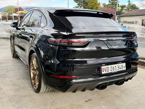 รถปอร์เช่ คาเยนน์ คูเป้ ปี 2024 มือสอง - Product Image 2