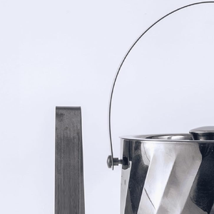 ตู้แช่ไวน์โลหะคุณภาพพรีเมียม ผลิตในอินเดีย สำหรับบาร์ในบ้าน ด้วยโครงสร้างแข็งแรงทนทาน เหมาะสำหรับการจัดเลี้ยงประจำวันและการแช่เย็นที่เชื่อถือได้ - Product Image 2