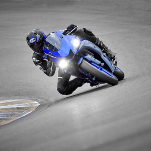 2022 Yamahaa YZF-R3 - Product Image 4