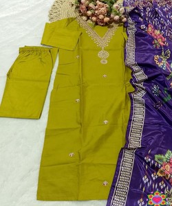 Conjunto de Lujo de Top, Pantalón y Dupatta de Algodón con Tejido de Hilo Irregular y Bordado, para Uso Festivo, Prenda Étnica, Verde Lorito, Precio al por Mayor - Product Image 3