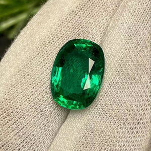 Esmeralda Zambiana Natural, Corte Cojín, Verde Facetado, Calidad AAA, 6.0 Quilates, para Joyería, Precio Razonable, Gems International - Product Image 1