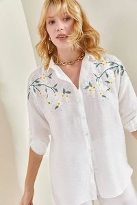 Camisa Blanca Premium de Algodón para Mujer, Bordado Floral Amarillo, Manga Larga, Cierre de Botones, Blusa Casual para Venta al Por Mayor B2B - Product Image 5