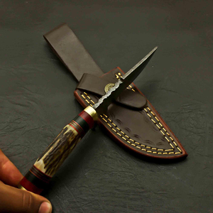 Couteau de chasse artisanal en acier de Damas, lame fixe en acier à motif forgé sur mesure, manche intégral, pour le camping, la survie en extérieur et le bushcraft - Product Image 4