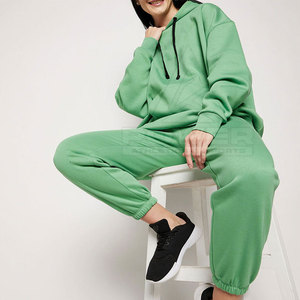Conjuntos Deportivos Cómodos para Mujer en Grandes Cantidades, Ligeros para Correr y Uso Casual - Product Image 4