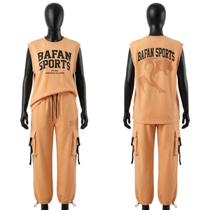 Ensemble haut de gamme pour femme : débardeur en coton mélangé 260 GSM et pantalon cargo, personnalisable avec logo - Product Image 3