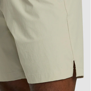 Shorts de sport pour hommes à taille haute avec logo personnalisé sur le devant, couleur unie, séchage rapide, coupe oversize, entrejambe de 5 pouces, respirant, en toile imperméable - Product Image 5