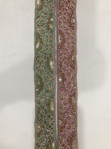 Exquisito Borde de Saree Floral Ecológico con Adornos Hechos a Mano, Lentejuelas Metálicas, Bordado de Precisión, 100% Poliéster Premium - Product Image 2