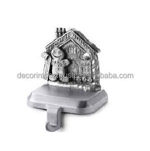 Soporte para medias clásico Casa de pan de jengibre Talla única Moldes pulidos a mano hechos a mano en acabado de peltre de Wisconsin - Product Image 1